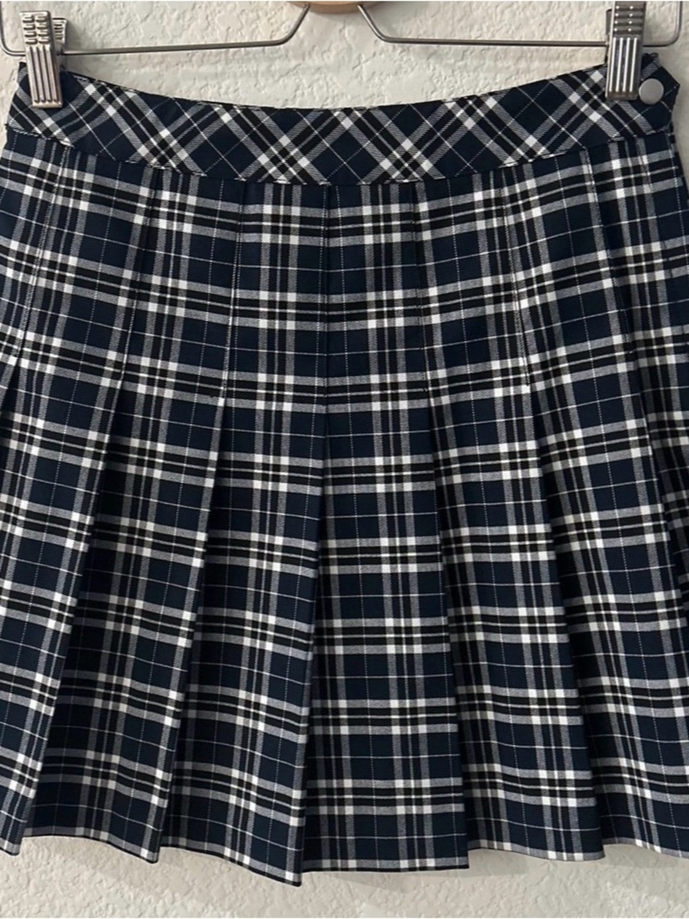 H&M Navy and White Plaid Pleated Mini Skirt